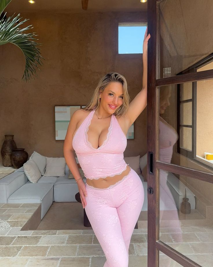 Alanna Pow photo placeholder - Casual moment